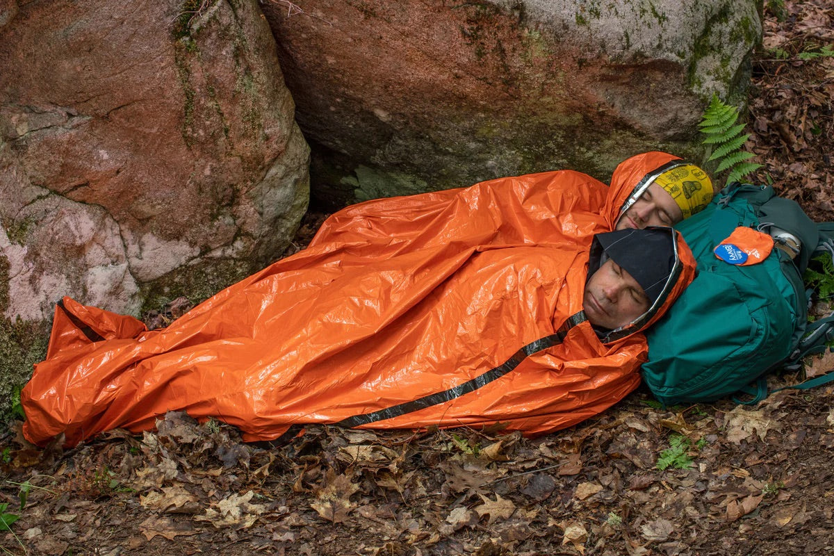 SOL EMERGENCY BIVVY XL WITH RESCUE WHISTLE